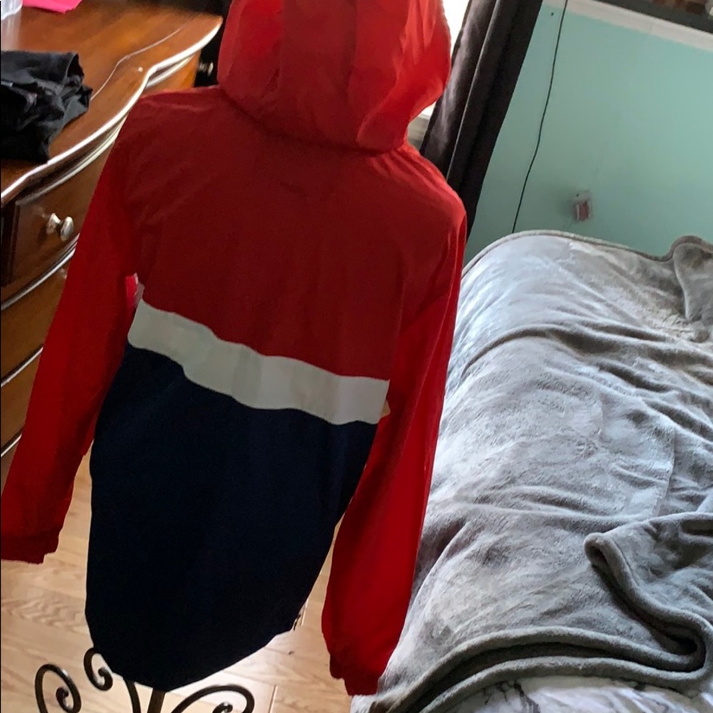 windbreaker - Picture 4 of 5